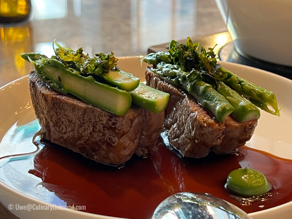 Main course - beef with asparagus