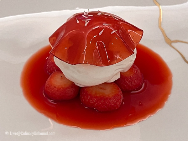 Strawberries from natural fields, emulsion with Bible cheese, strawberry sorbet with red tea